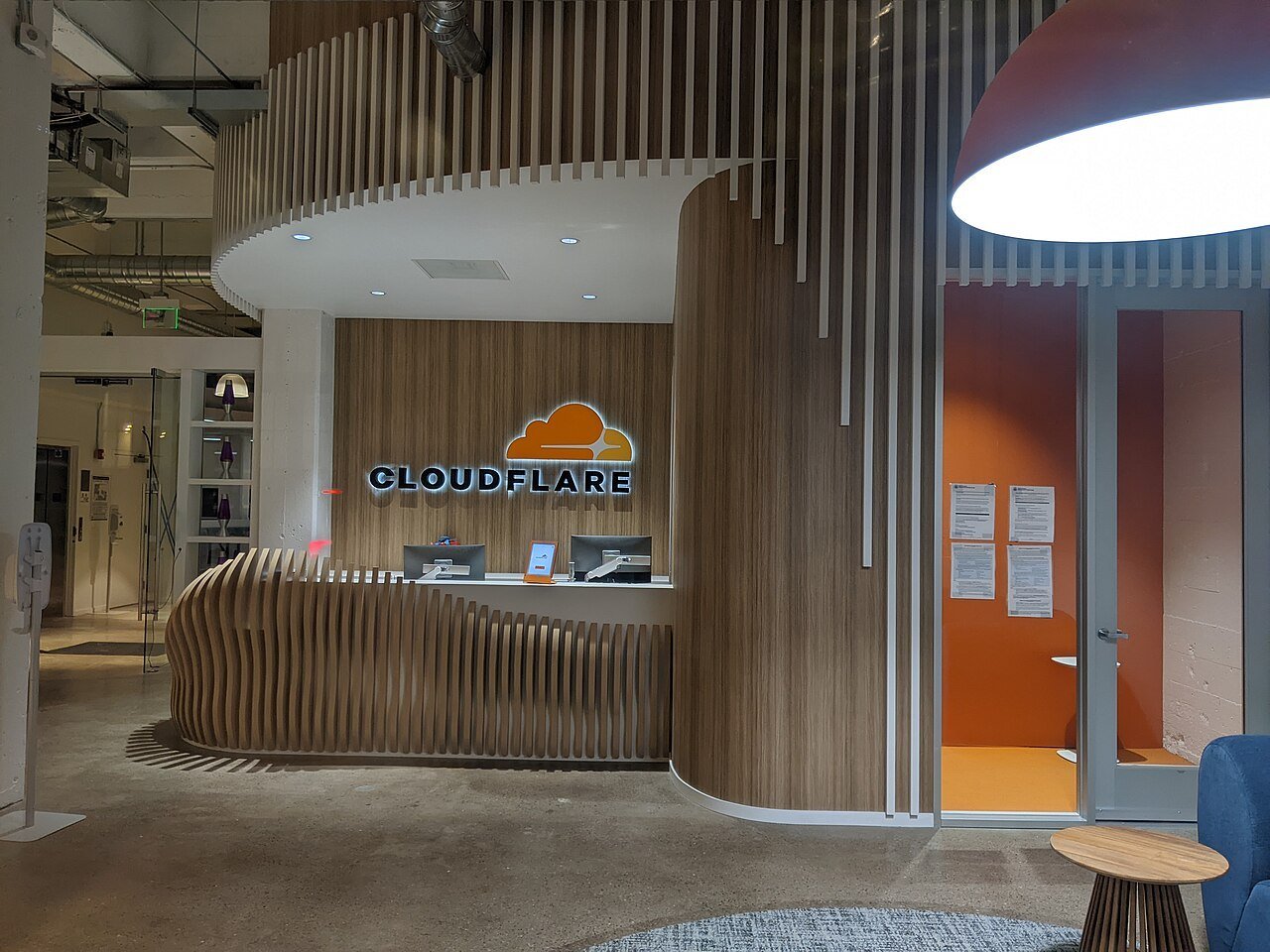 Cloudflare expands its services to private origins: extended protection without exposing public IPs